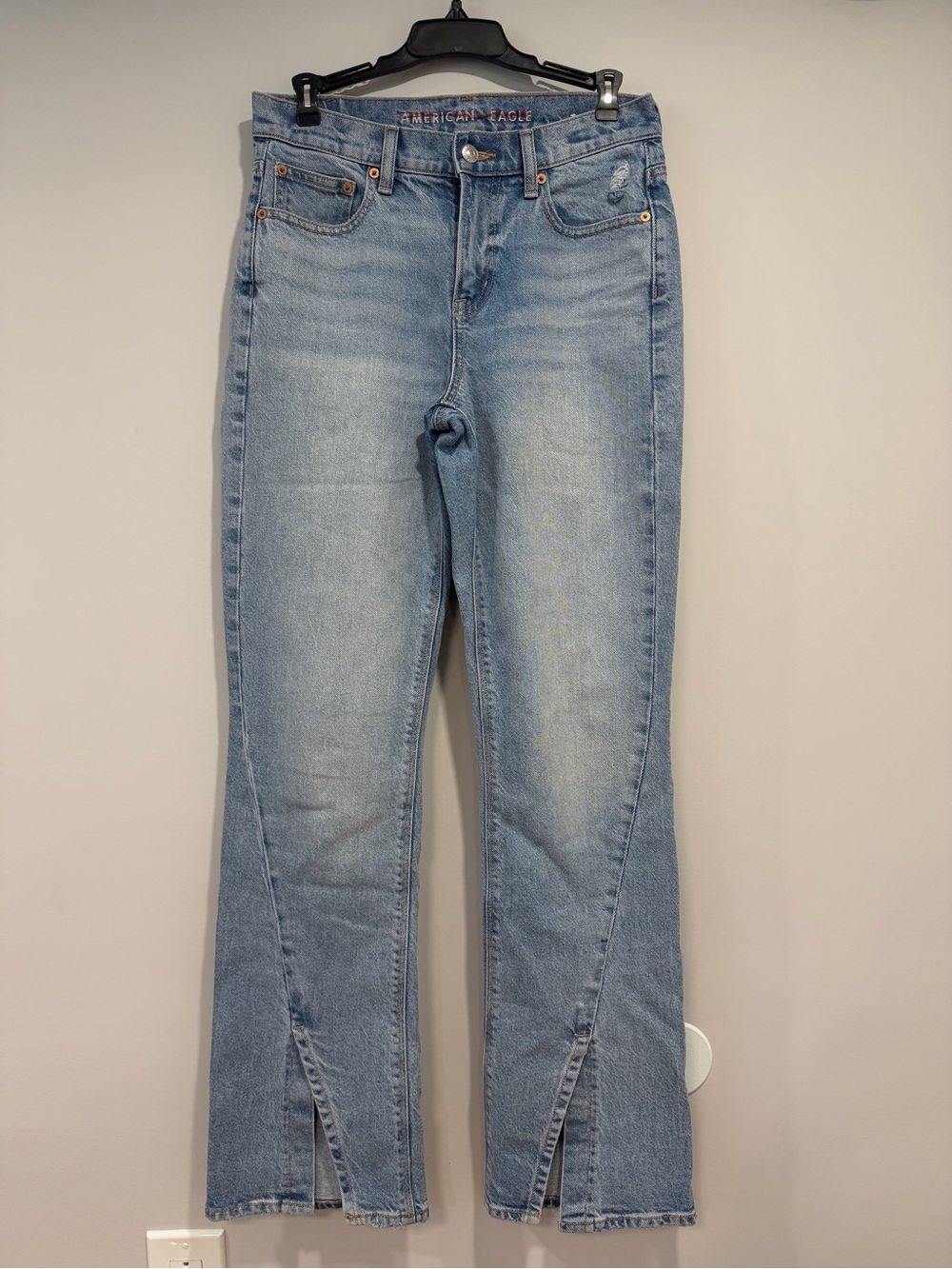 American Eagle Light Wash Denim Jeans